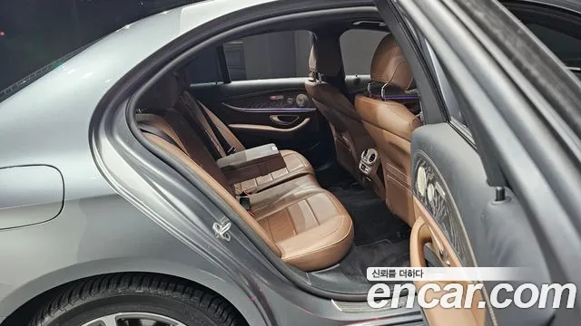 Mercedes-Benz E-Class E-класс W213 E350 4MATIC Avantgarde — Фото автомобиля 11