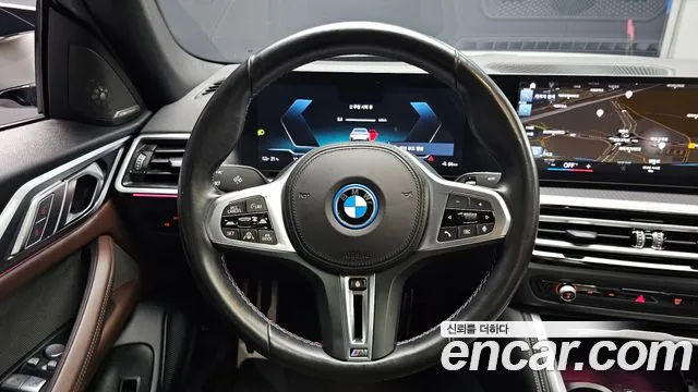 BMW i4 — Фото автомобиля 18