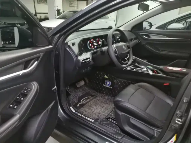 Changan Eado — Фото автомобиля 11