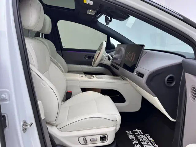 Li Auto i6 — Фото автомобиля 18