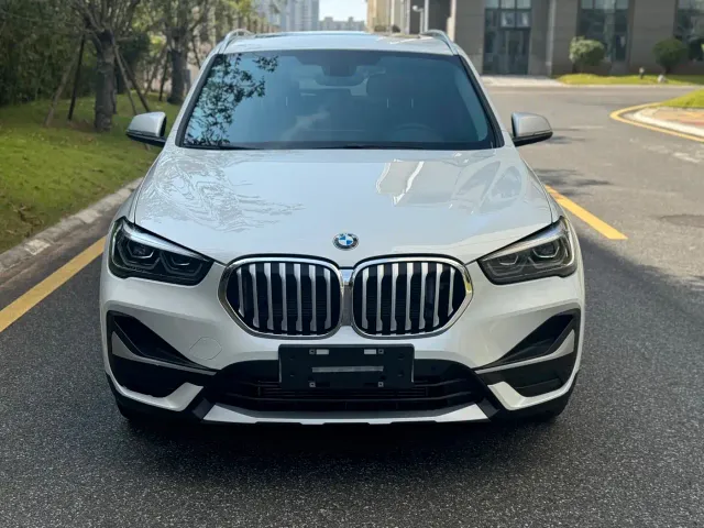 BMW X1 — Фото автомобиля 2