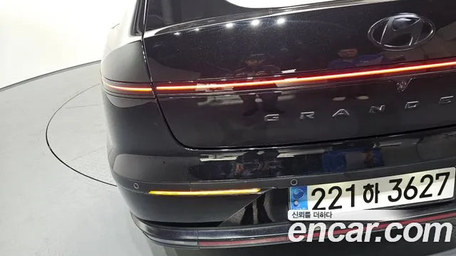 Hyundai Grandeur GN7 — Фото автомобиля 8
