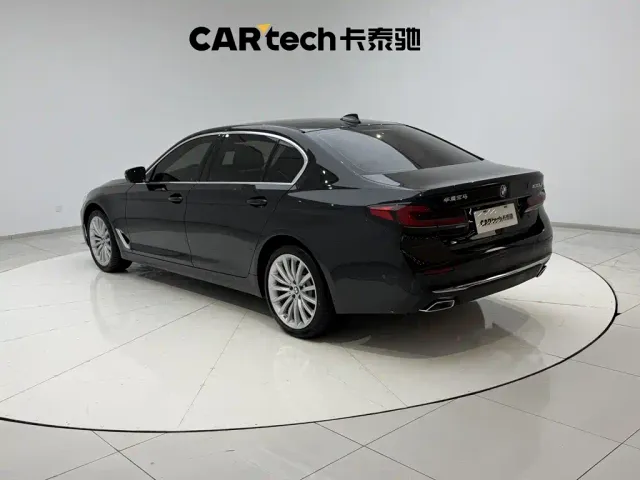 BMW 5 Series — Фото автомобиля 7
