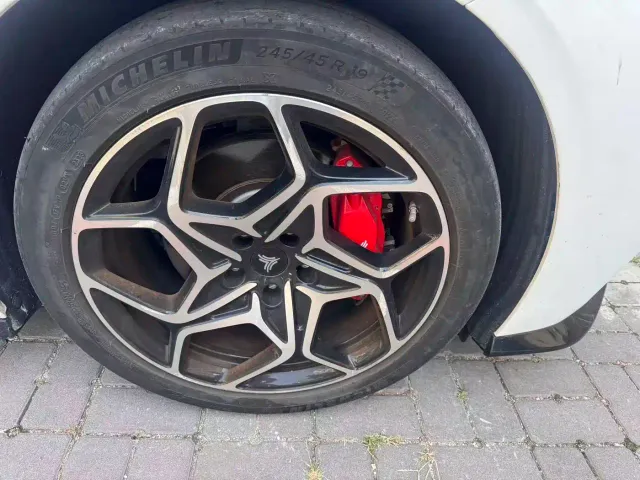 Hozon Neta GT — Фото автомобиля 5
