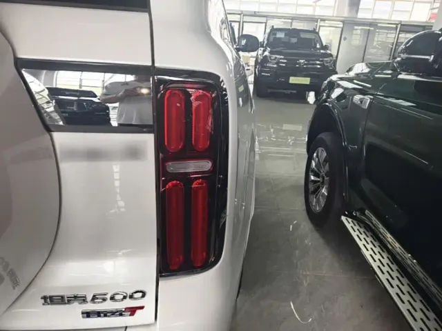 Tank Tank 500 EV 2026 Hi4-T Smart Edition — Фото автомобиля 7