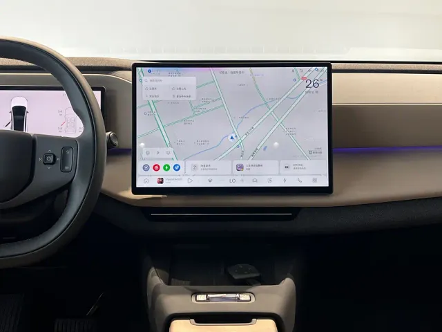 Volvo XC70 Plug-in Hybrid — Фото автомобиля 10