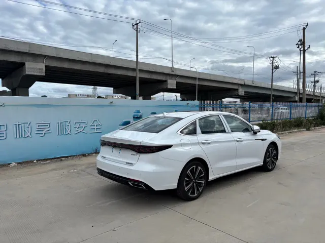 Chery Arrizo 8 PRO — Фото автомобиля 3