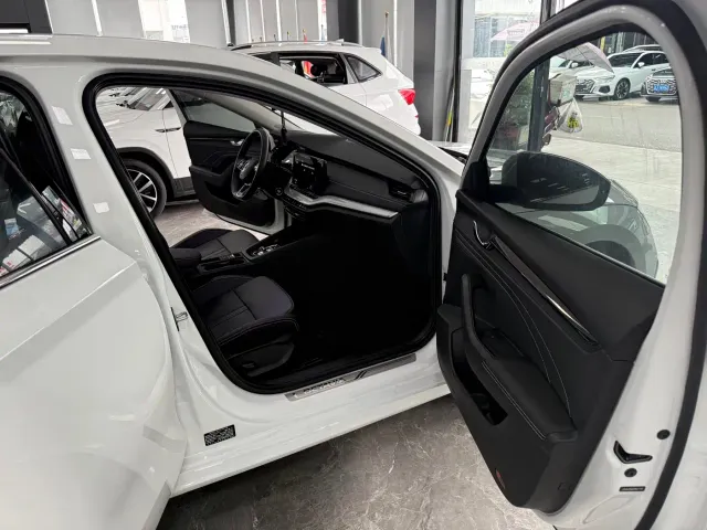 Skoda Octavia — Фото автомобиля 10