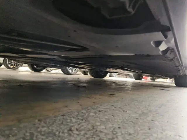 BMW 5 Series — Фото автомобиля 9