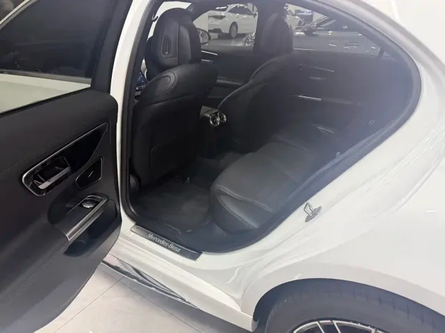 Mercedes-Benz C-Class — Фото автомобиля 4
