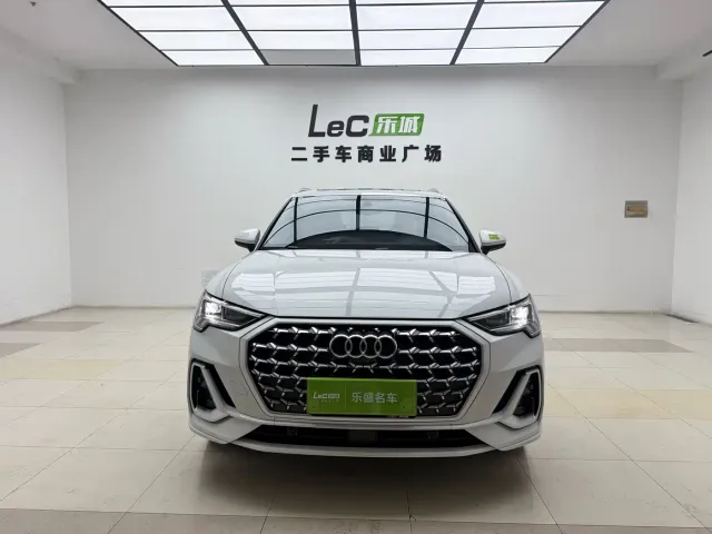 Audi Q3 — Фото автомобиля 2