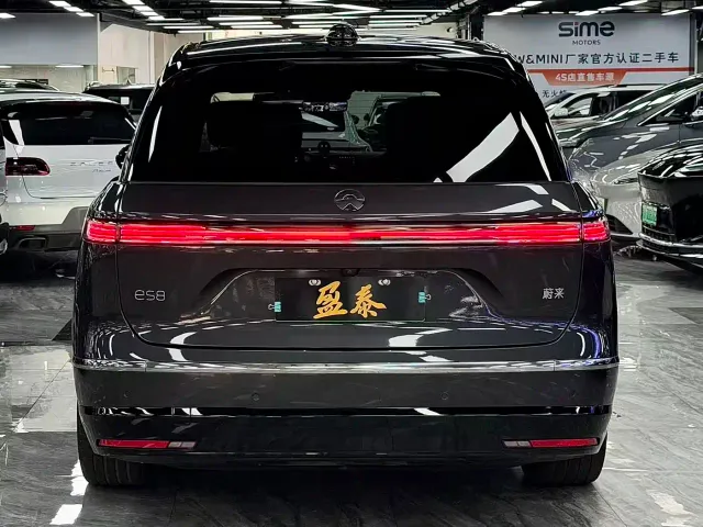 Nio ES8 — Фото автомобиля 6