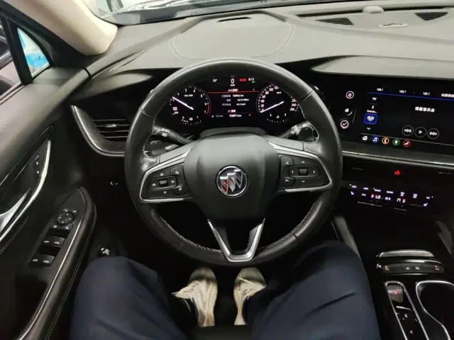 Buick Envision Plus — Фото автомобиля 10