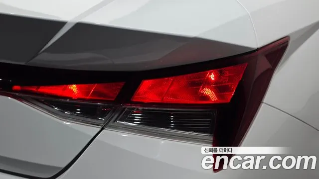 Hyundai Avante CN7 — Фото автомобиля 8