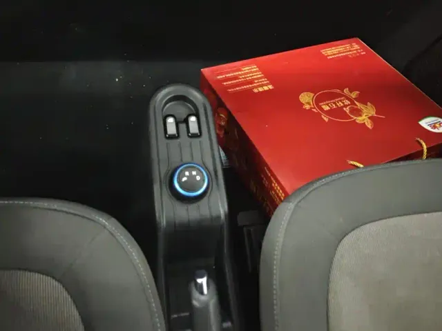 Wuling Hongguang Mini EV — Фото автомобиля 16