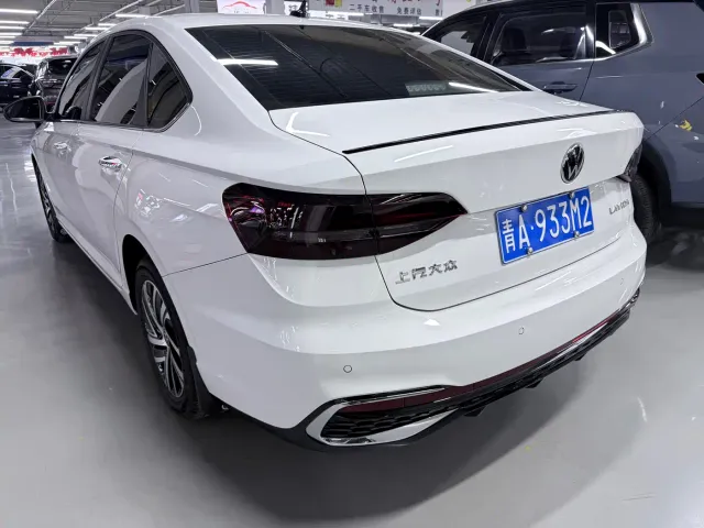 Volkswagen Lavida — Фото автомобиля 16