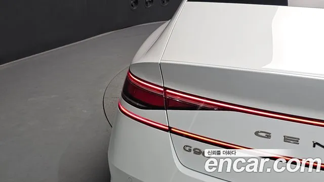 Genesis G90 — Фото автомобиля 15