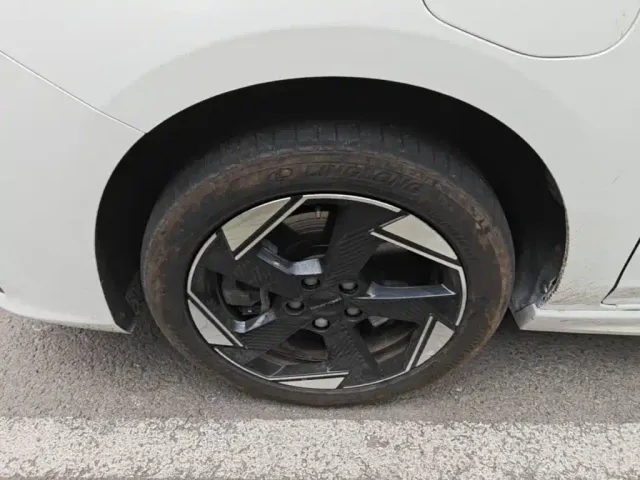 BAIC Beijing EU5 PLUS — Фото автомобиля 22