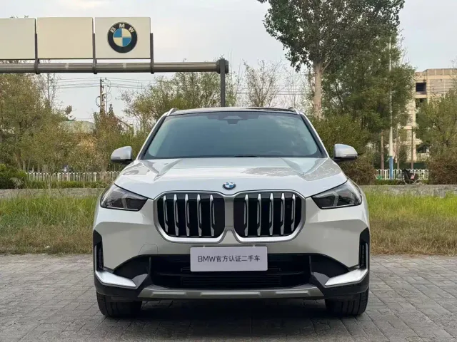 BMW X1 — Фото автомобиля 2
