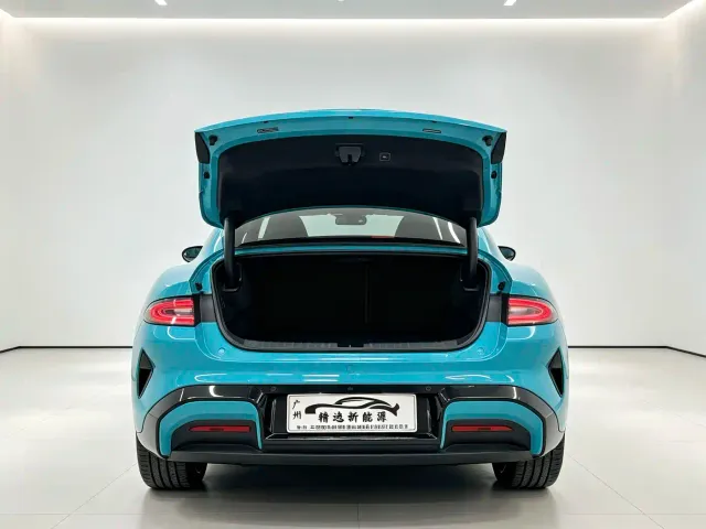 Xiaomi Auto Xiaomi SU7 2024 RWD Long Range Intelligent Driving Edition — Фото автомобиля 19