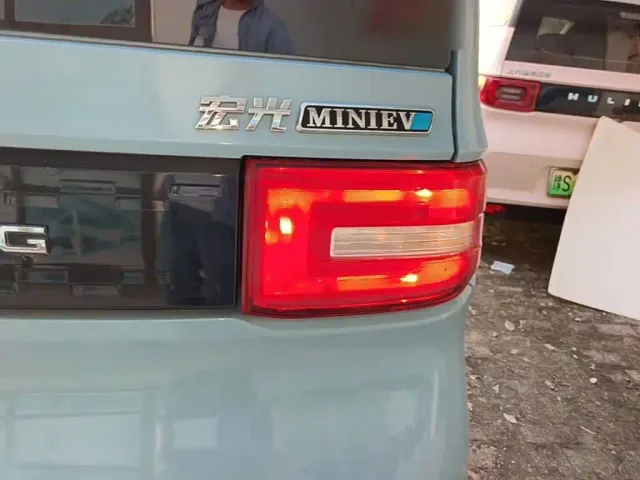 Wuling Hongguang Mini EV — Фото автомобиля 7
