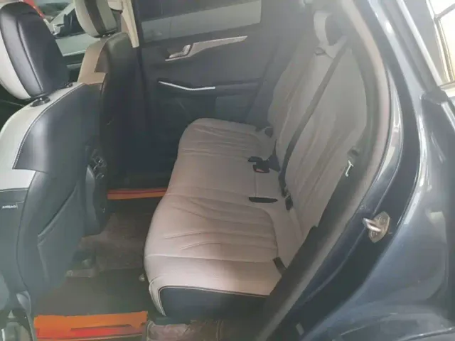 Ford Escape — Фото автомобиля 16