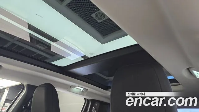 Jeep Renegade — Фото автомобиля 14