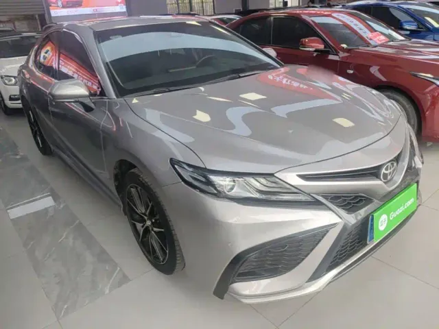 Toyota Camry — Фото автомобиля 3