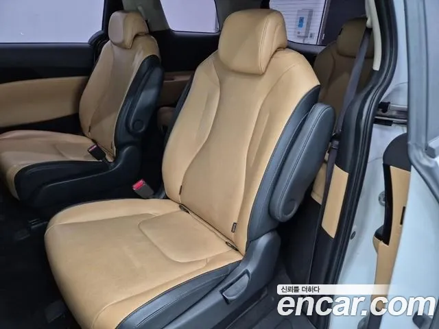 Kia Carnival 4th Gen — Фото автомобиля 15