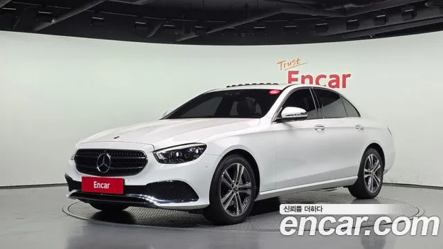 Фотография автомобиля — Mercedes-Benz E-Class W213