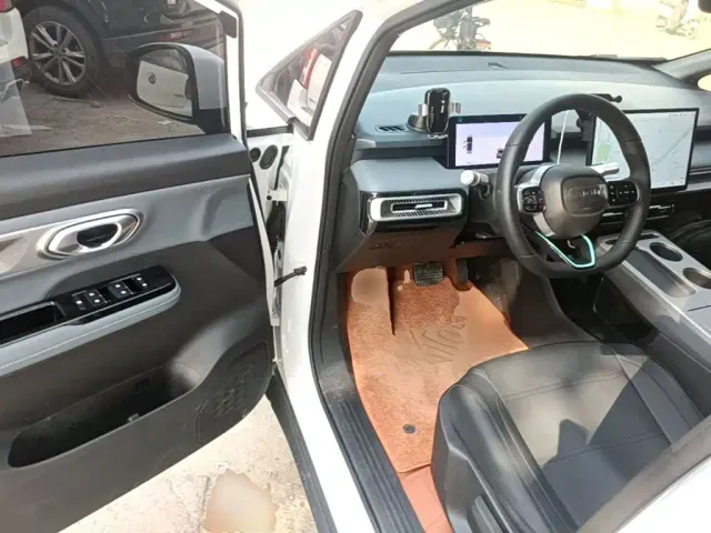 GAC Aion Y — Фото автомобиля 15