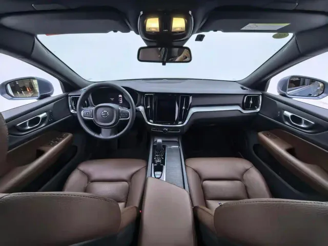 Volvo S60 — Фото автомобиля 4