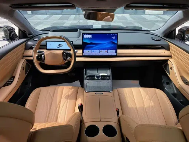 Geely Galaxy Xingyao 8 — Фото автомобиля 9
