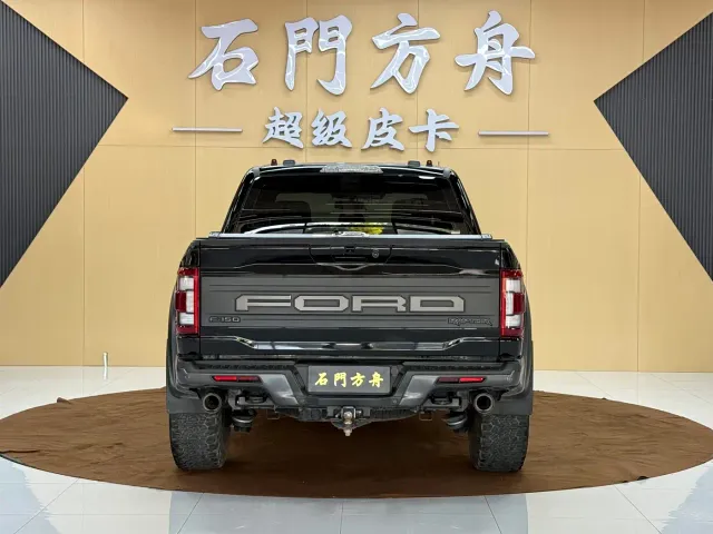 Ford F-150 Raptor — Фото автомобиля 4