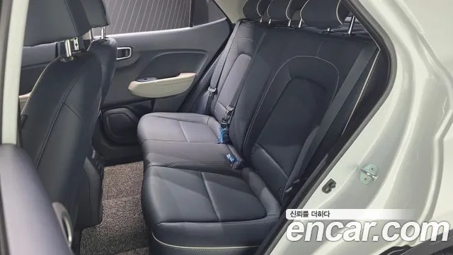 Hyundai Venue — Фото автомобиля 16