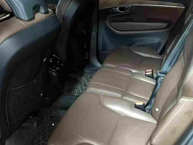 Volvo XC90 — Фото автомобиля 4