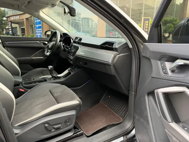 Audi Q3 — Фото автомобиля 12