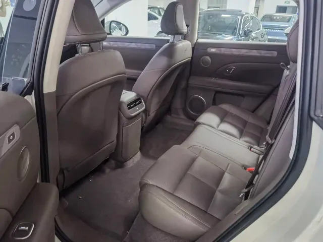 IM Motors LS6 — Фото автомобиля 4
