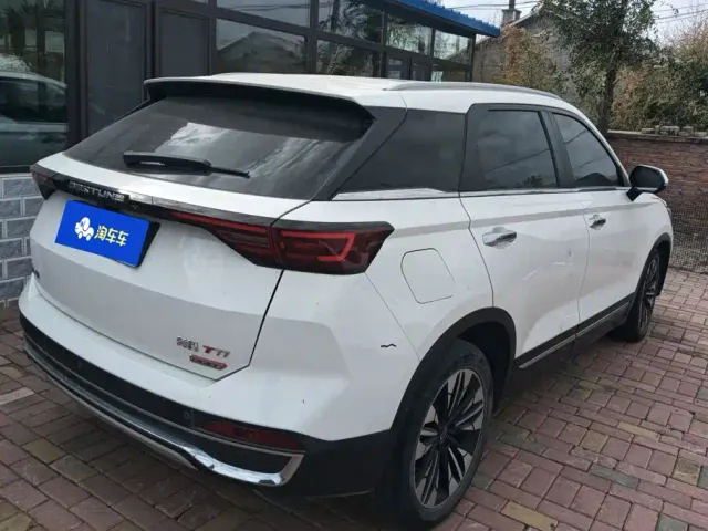 Bestune T77 — Фото автомобиля 3