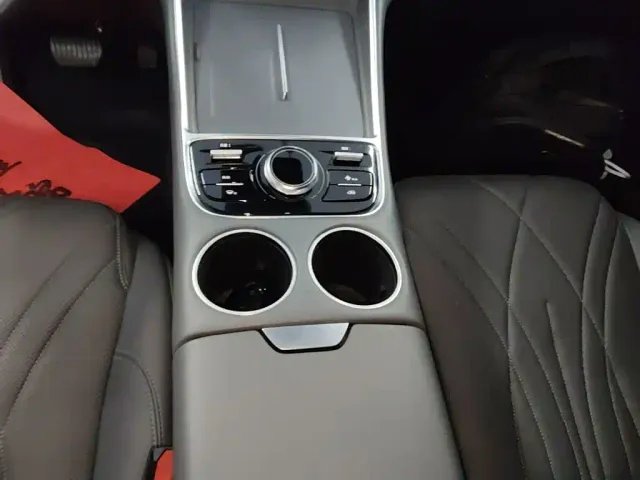 Geely Galaxy L6 — Фото автомобиля 13