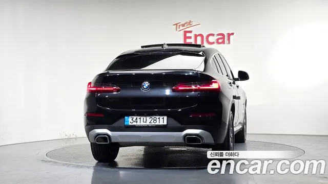 BMW X4 — Фото автомобиля 2