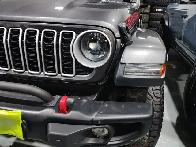 Jeep Wrangler — Фото автомобиля 23