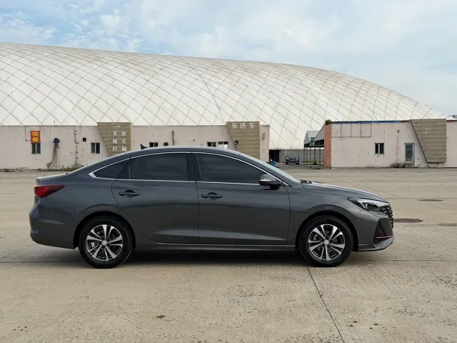 Changan Eado — Фото автомобиля 4