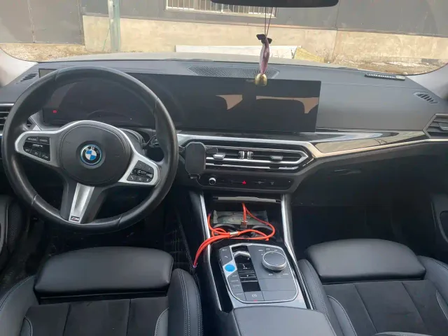 BMW i4 — Фото автомобиля 6