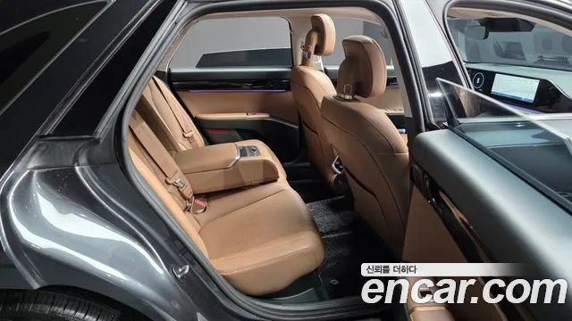 Hyundai Grandeur GN7 — Фото автомобиля 18