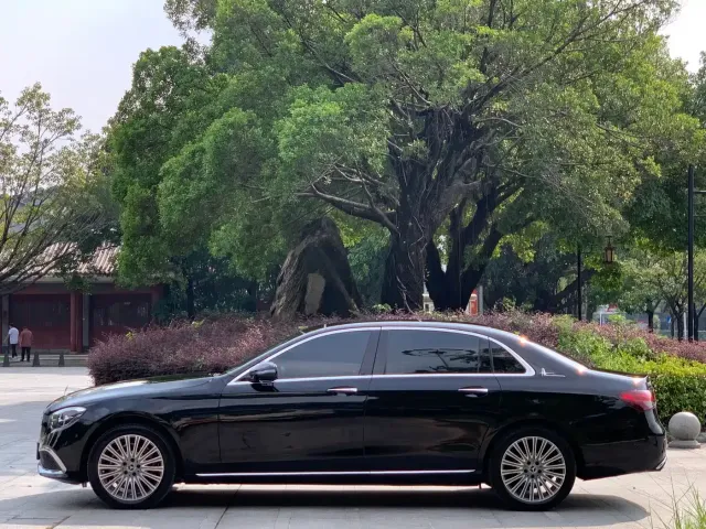 Mercedes-Benz E-Class — Фото автомобиля 15