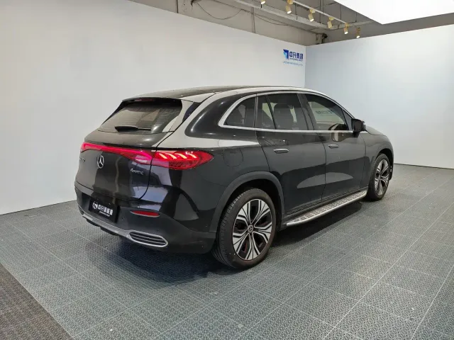 Mercedes-Benz EQE SUV — Фото автомобиля 6