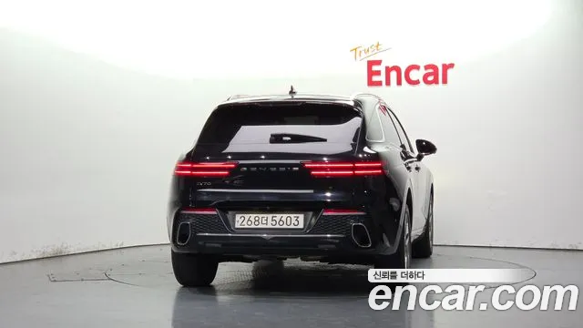 Genesis GV70 — Фото автомобиля 4