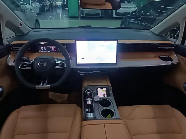 GAC Trumpchi E8 — Фото автомобиля 9