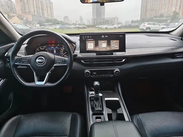 Nissan Teana — Фото автомобиля 6